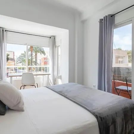 Lovely 3-bedroom With Balcony Alicante